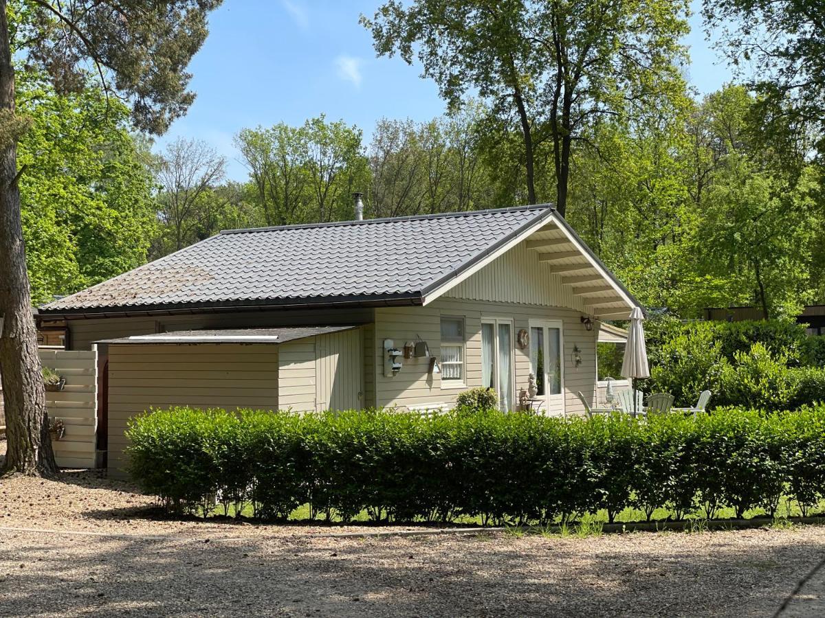 Chalet Sint-Hubertus Zutendaal Bagian luar foto