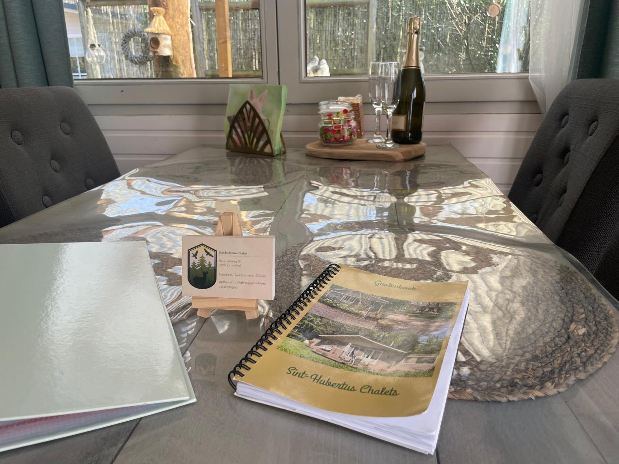 Chalet Sint-Hubertus Zutendaal Bagian luar foto